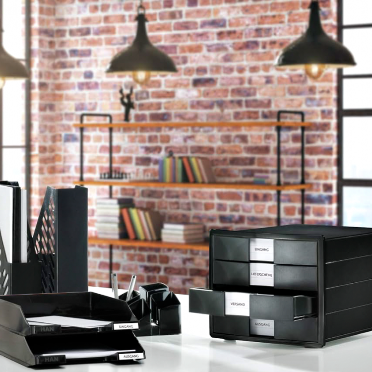 10 канцелариски материјали што секој работен простор треба да ги има!