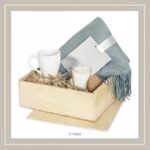 Даровен сет со ќебе, чаша, свеќа во дрвена кутија - Image 2